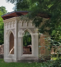 Középkori domonkosrendi kolostor és királyi udvarház