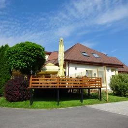 Marietta Pizzéria, Étterem és Kávézó Zirc - Külső kép