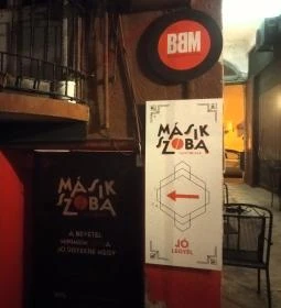 Másik Szoba kávézó és bár