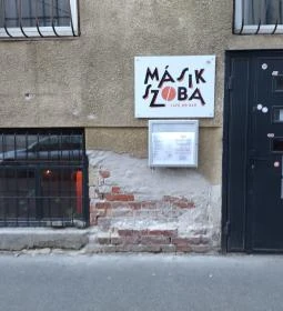Másik Szoba kávézó és bár