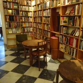 Massolit Books & Café Budapest - Belső