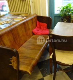 Massolit Books & Café