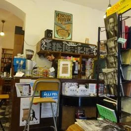 Massolit Books & Café Budapest - Belső