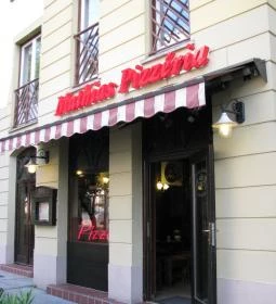 Mathias Pizzeria Söröző Pub