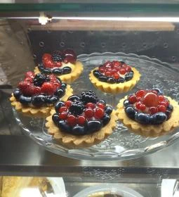 Mátyás Pékség by Lisboa