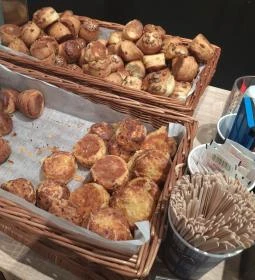 Mátyás Pékség by Lisboa