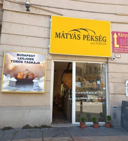 Mátyás pékség - Corvin köz