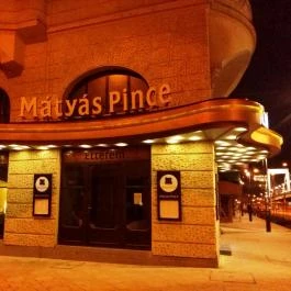 Mátyás Pince Étterem Budapest - Külső kép