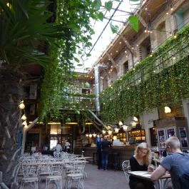 Mazel Tov Budapest - Belső