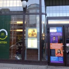 McDonald's - Astoria Budapest - Belső