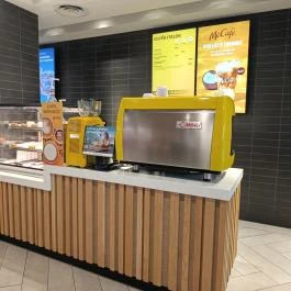 McDonald's - Boráros tér Budapest - Belső