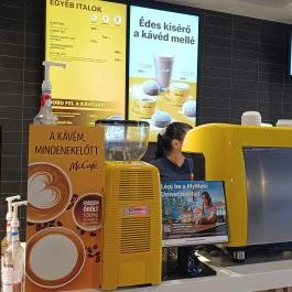 McDonald's - Boráros tér Budapest - Belső