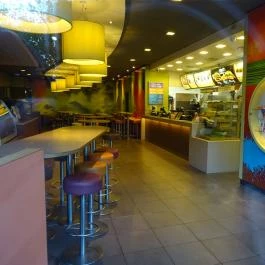 McDonald's - Boráros tér Budapest - Belső