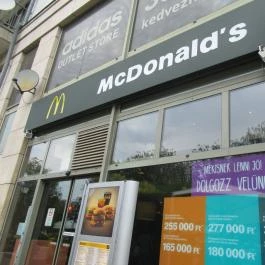 McDonald's - Boráros tér Budapest - Külső kép