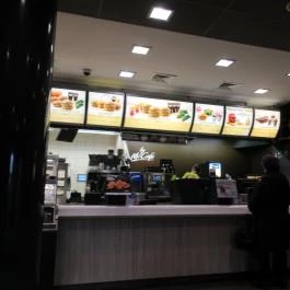 McDonald's - Móricz Zsigmond körtér Budapest - Belső