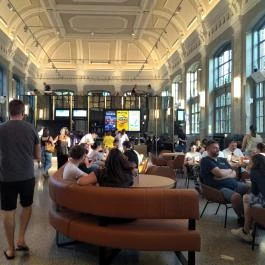 McDonald's - Nyugati Pályaudvar Budapest - Belső