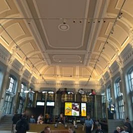 McDonald's - Nyugati Pályaudvar Budapest - Belső