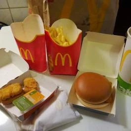 McDonald's - Nyugati Pályaudvar Budapest - Étel/ital