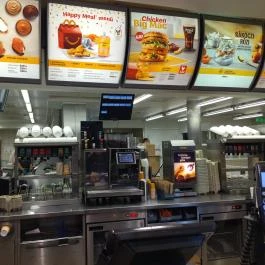 McDonald's - Nyugati Pályaudvar Budapest - Belső