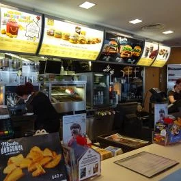 McDonald's - Pólus Center Budapest - Belső