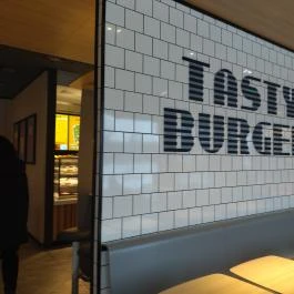 McDonald's Vác Vác - Belső