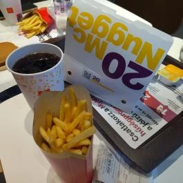 McDonald's Velence Velence - Étel/ital