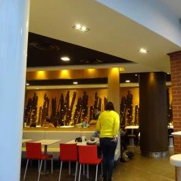 McDonald's - Vörösvári út Budapest - Belső
