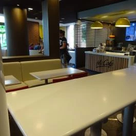 McDonald's - Vörösvári út Budapest - Belső