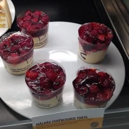 McDonald's - WestEnd City Center Budapest - Étel/ital