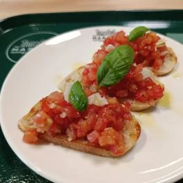 MEAT by Rácz Jenő - Time Out Market, Budapest, Budapest - Étel/ital