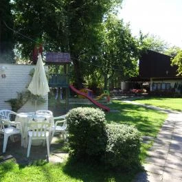 Hotel Melis, Balatonlelle Balatonlelle - Medence/kert