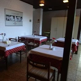 Melis Hotel étterme Balatonlelle - Külső kép