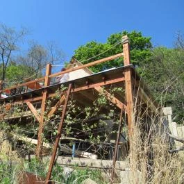 Mennyország Kerthelyiség, Hegymagas - Külső kép