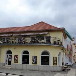 Menta Café & Lounge, Székesfehérvár - Külső kép