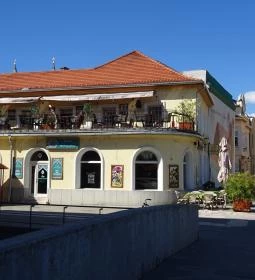 Menta Café & Lounge