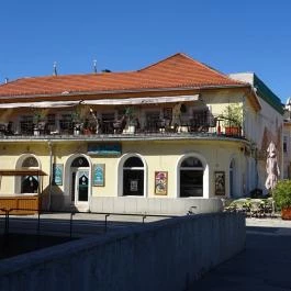 Menta Café & Lounge, Székesfehérvár - Külső kép