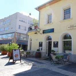 Menta Café & Lounge, Székesfehérvár - Külső kép