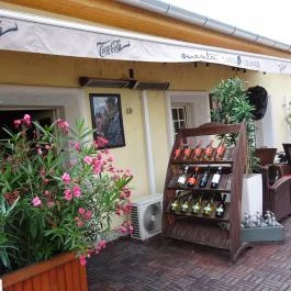 Menta Café & Lounge, Székesfehérvár - Külső kép