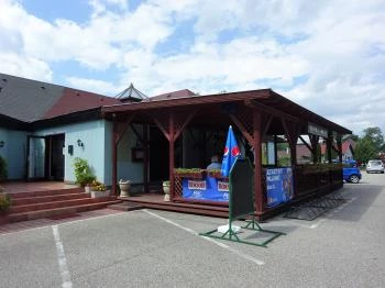 Menta Kávézó & Falatozó Sarród