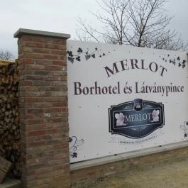 Merlot Borhotel Szendrőlád - Külső kép