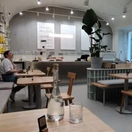 Meron Budapest Budapest - Belső