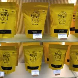 Meron - Egyetem tér Budapest - Étel/ital