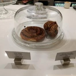 Meron - Egyetem tér Budapest - Étel/ital