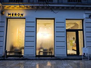 Meron - Egyetem tér Budapest