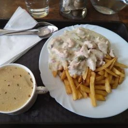 Mester Gyorsétterem & Kávézó Budapest - Étel/ital