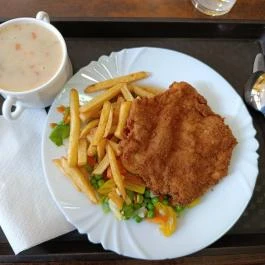 Mester Gyorsétterem & Kávézó Budapest - Étel/ital