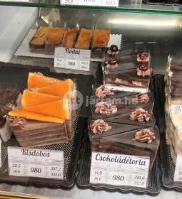 Mester Mentes Cukrászda - az Angyalitól