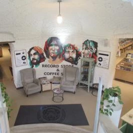 MG Records & Kávézó Budapest - Belső