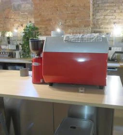 MG Records & Kávézó