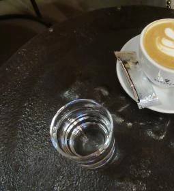 MG Records & Kávézó